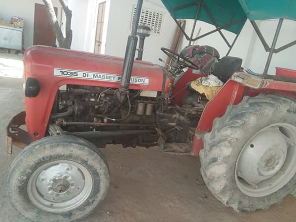 Tafe (Massey)Massey Ferguson 1035 DI