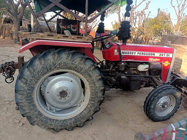 Tafe (Massey)Massey Ferguson 241 DI MAHA SHAKTI